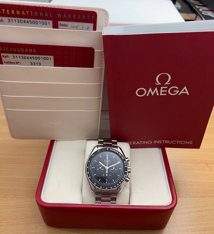 XL Omega Speedmaster Moonwatch Co-Axial Chronograph Enamel Dial Ref. 311.30.44.50.01.001